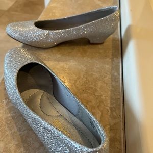 Sparkly Silver Women’s Pumps